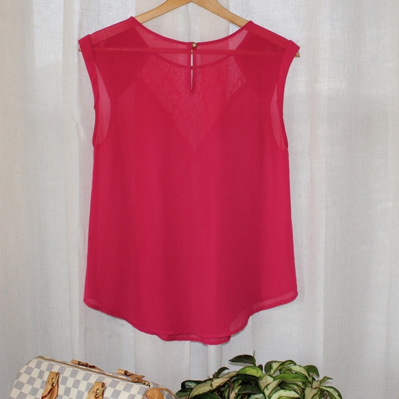 ⭕️Sold⭕️Free to Fly Pink Lace Cap Sleeve Top M - Picture 2 of 2